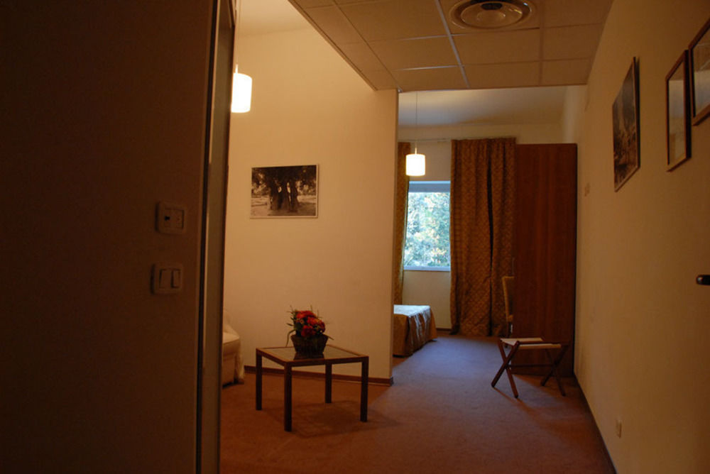 Hotel Castel Miramonti Selva Di Fasano Extérieur photo