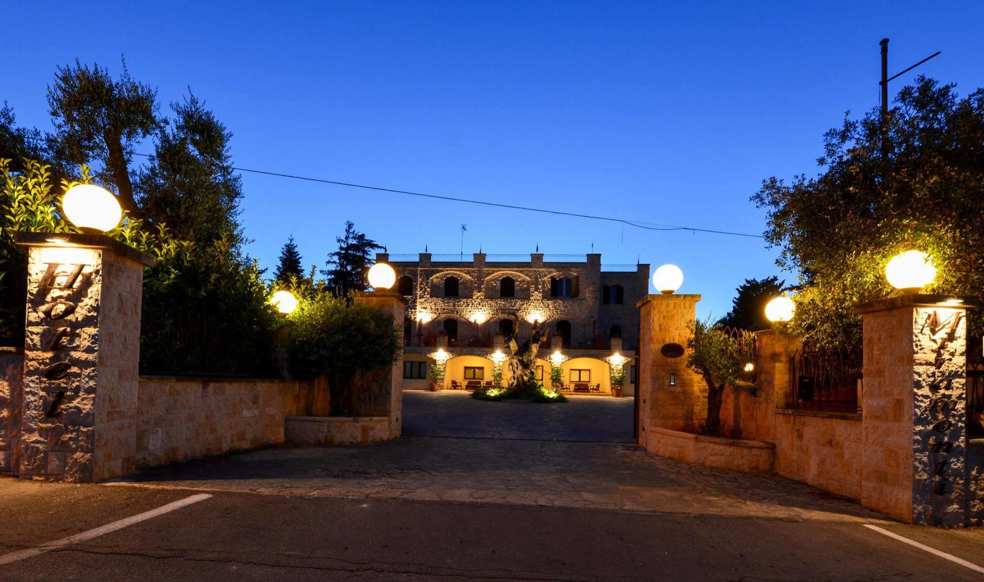 Hotel Castel Miramonti Selva Di Fasano Extérieur photo